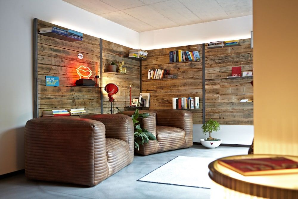 V-Hotel 3