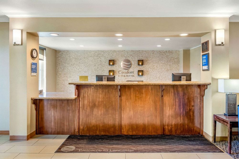 Comfort Inn & Suites Lancaster Antelope Valley 2