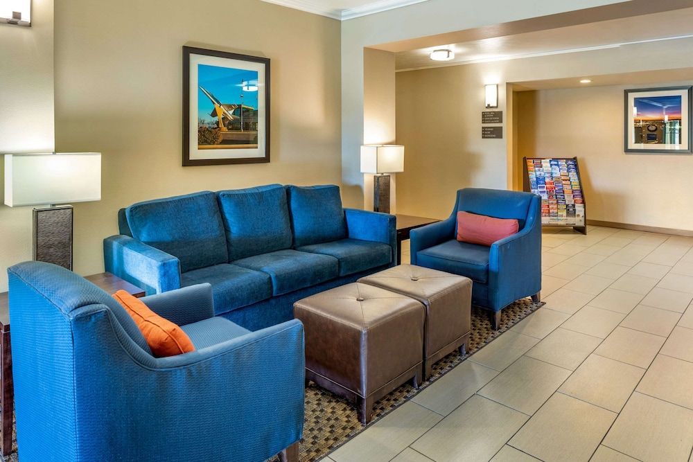Comfort Inn & Suites Lancaster Antelope Valley 3