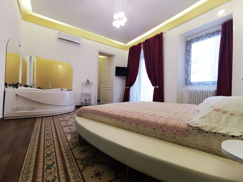 Suite Inn Centro Dimora Storica 2