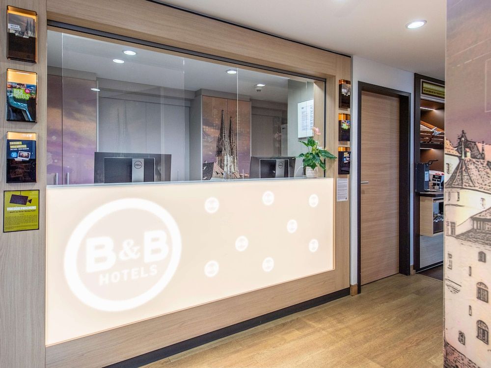 B&B HOTEL Regensburg-City 2