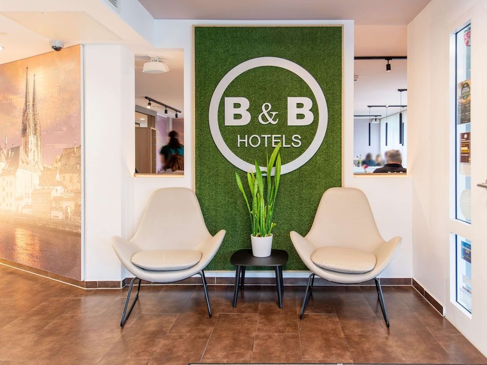 B&B HOTEL Regensburg-City 3