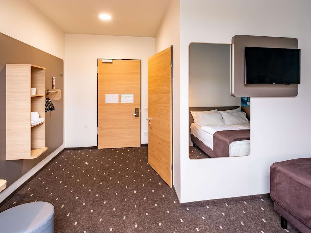 B&B Hotel Wolfsburg-Weyhausen 1