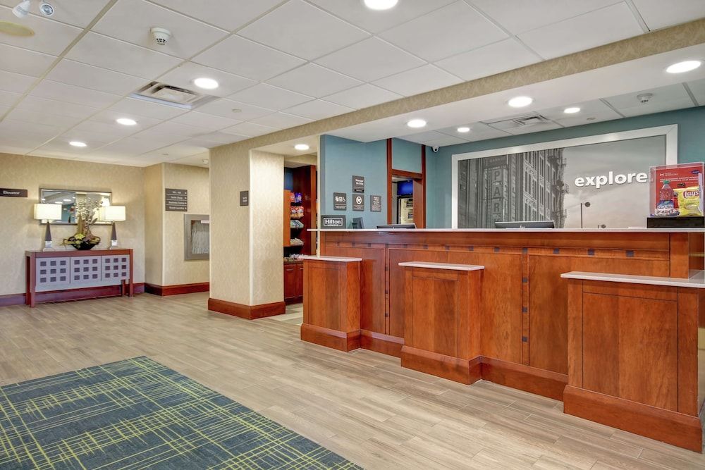 Hampton Inn & Suites by Hilton - Guelph 2