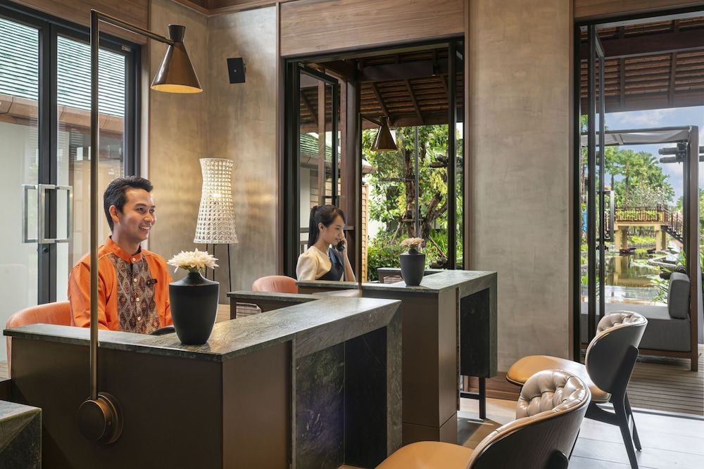 Grand Mercure Khao Lak Bangsak 2