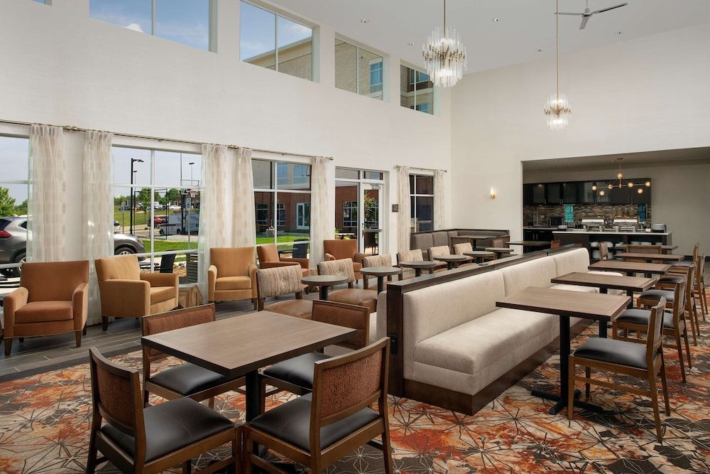 Homewood Suites by Hilton Kansas City Speedway 3