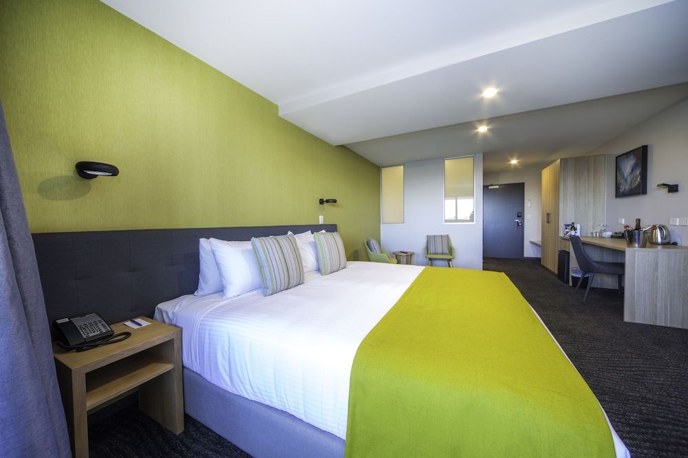 Mercure Melbourne Caroline Springs 3