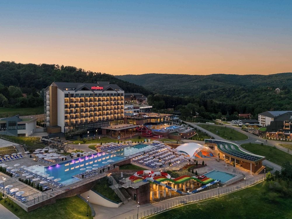 Mövenpick Resort and Spa Fruske Terme 4 estrelas em Vrdnik