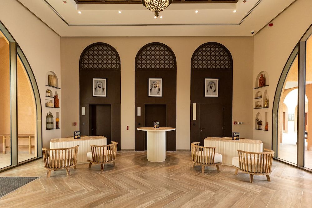 Bab Al Nojoum Bateen Liwa 2