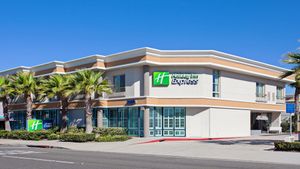 Holiday Inn Express Newport Beach by IHG