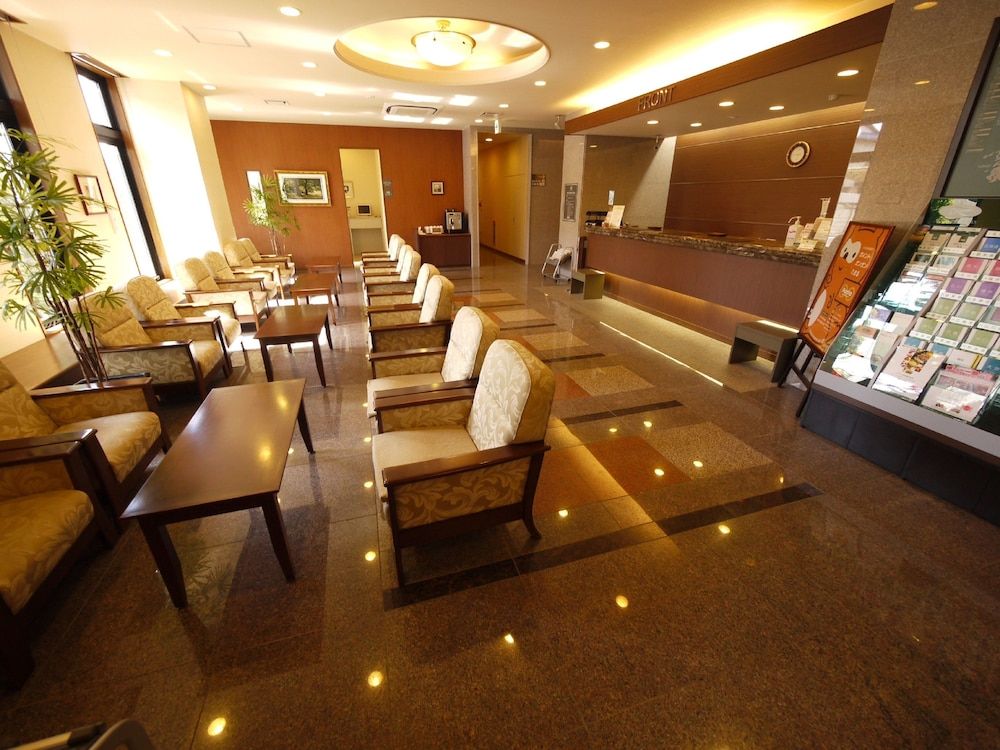 Hotel Route-Inn Suzuka 2