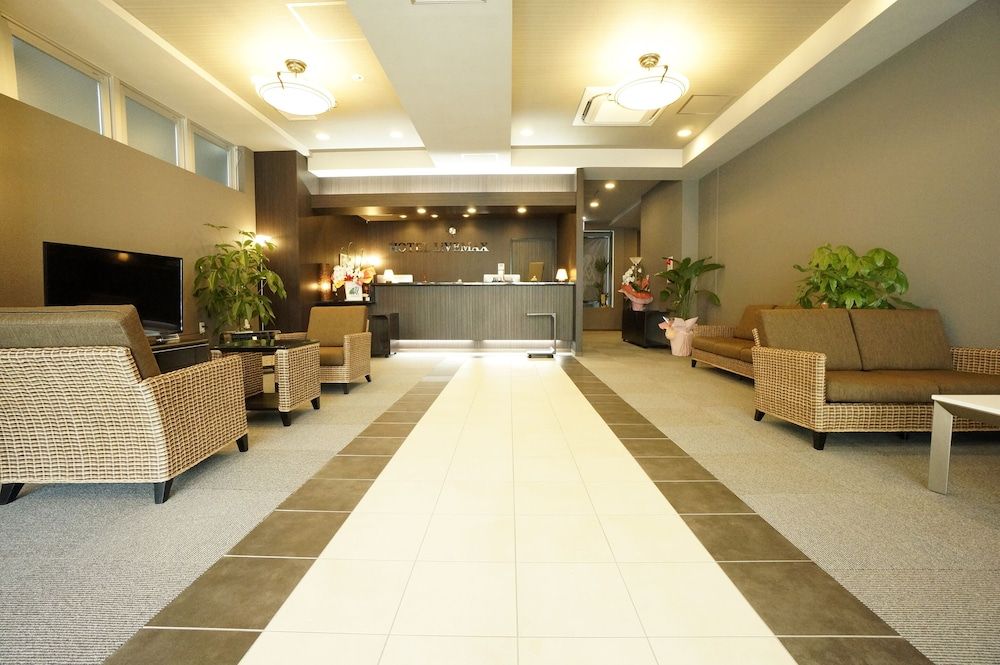 HOTEL LiVEMAX Himeji Ekimae 2