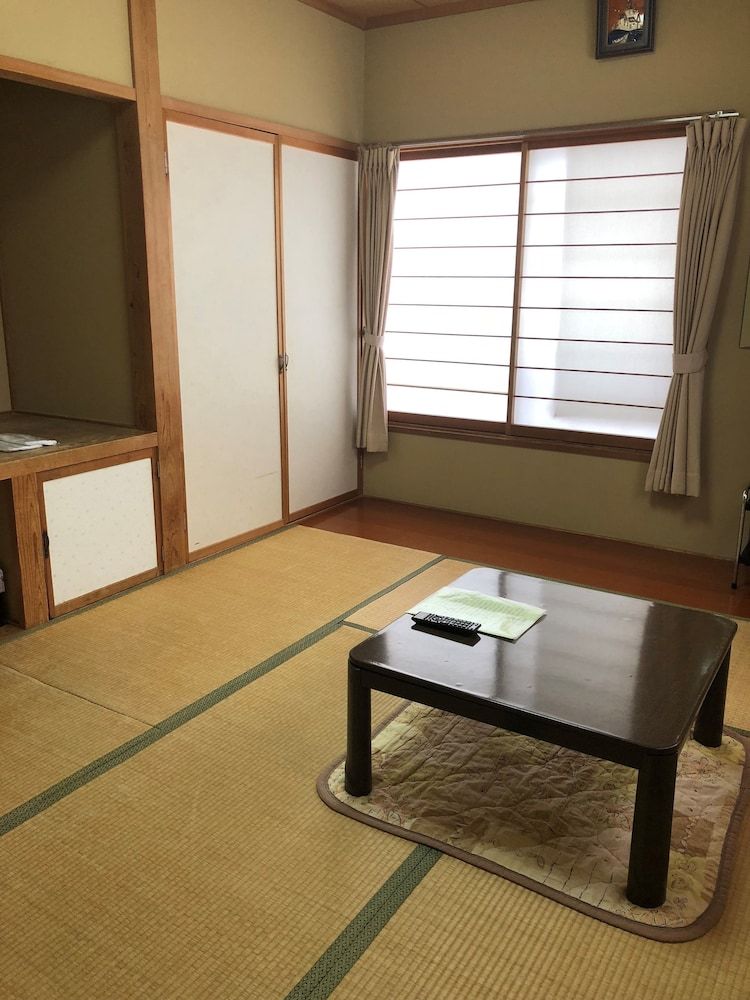 Kusatsu Onsen Pension Mitomo 3