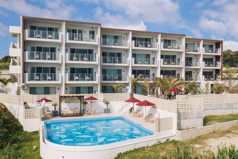 Hideout Okinawa Uruma 4 estrellas en Uruma