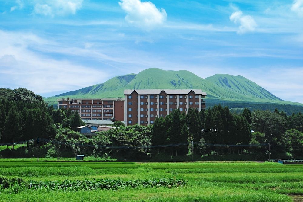 Kamenoi Hotel Aso Park Resort