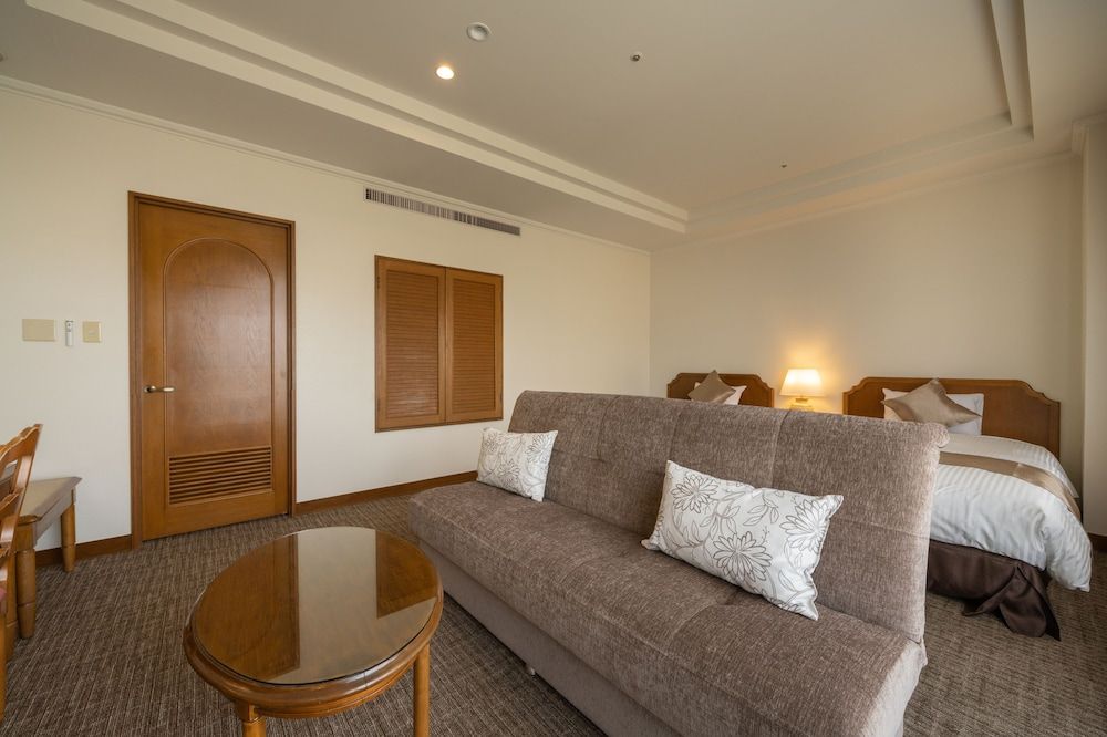 Ooedo Onsen Monogatari Premium Saikaibashi 3