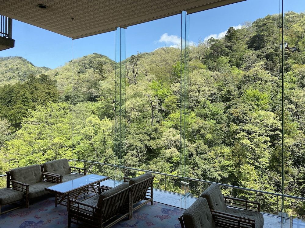 Yamanaka Onsen Shirasagiyu Tawaraya 2
