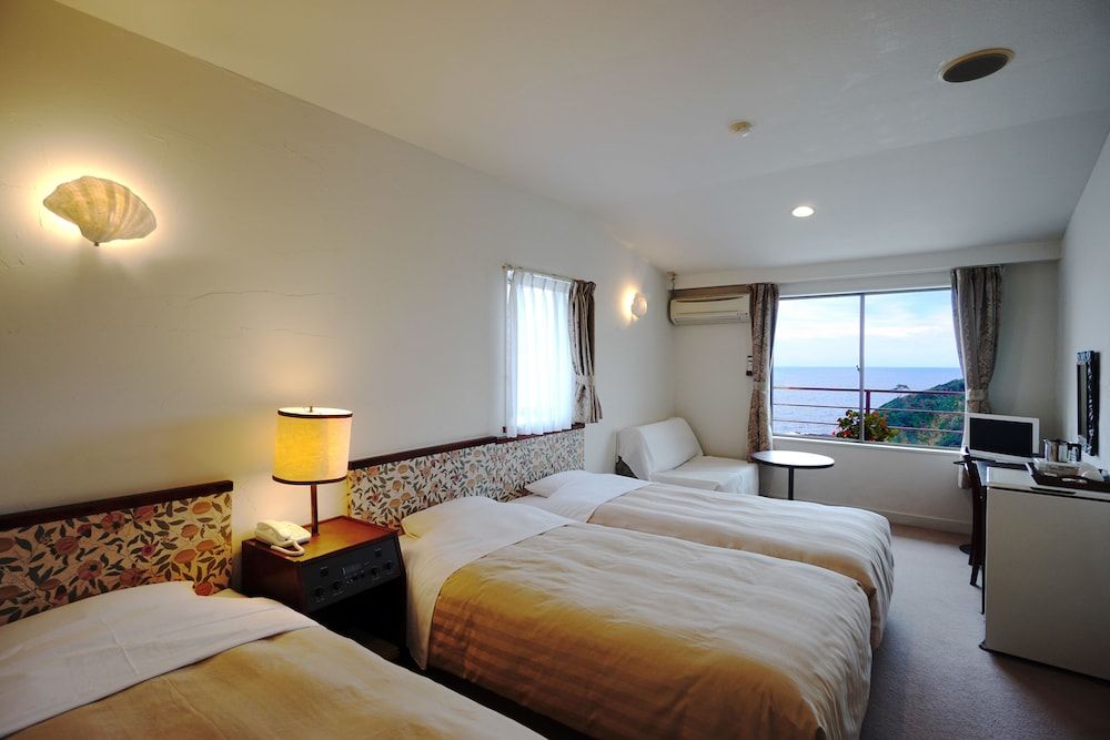 Garden Villa Shirahama 3