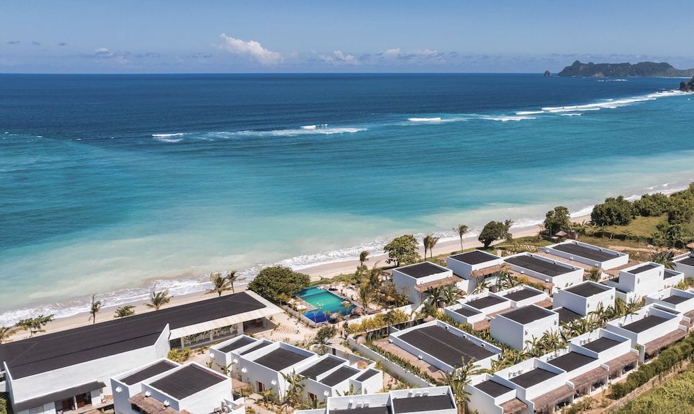 Amber Lombok Beach Resort