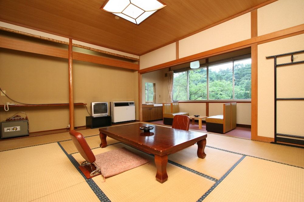 Nakaoyama Onsen Shosenkaku 3