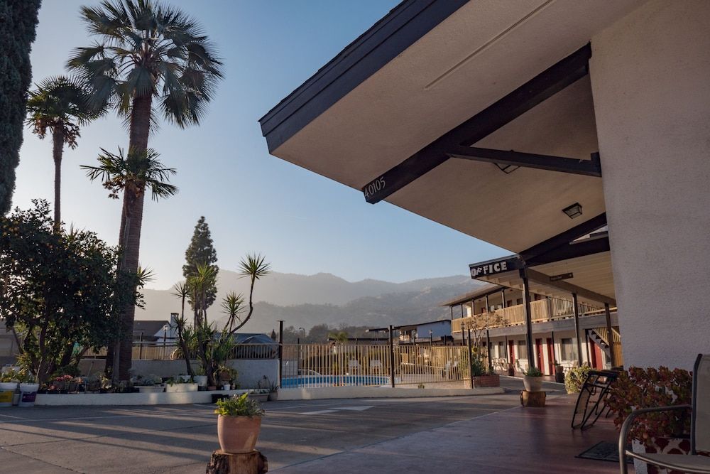 Western Holiday Lodge Sequoia National Park 2 estrelas em Three Rivers