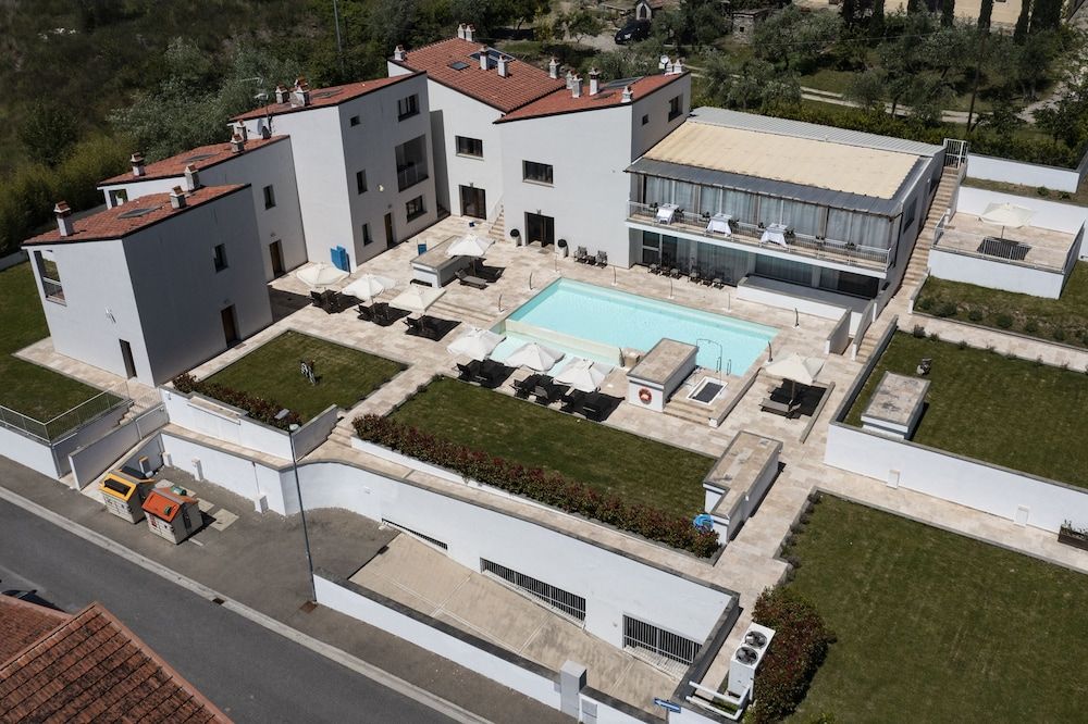 The Florence Hills Resort & Wellness 1