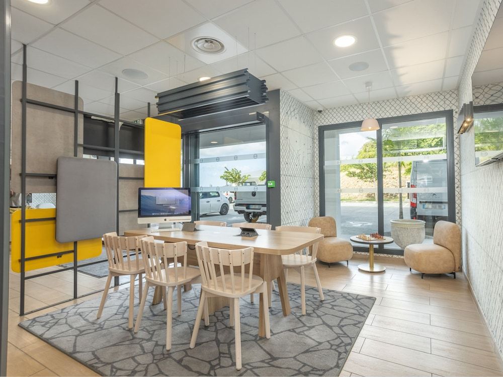 B&B HOTEL Fort de France 2