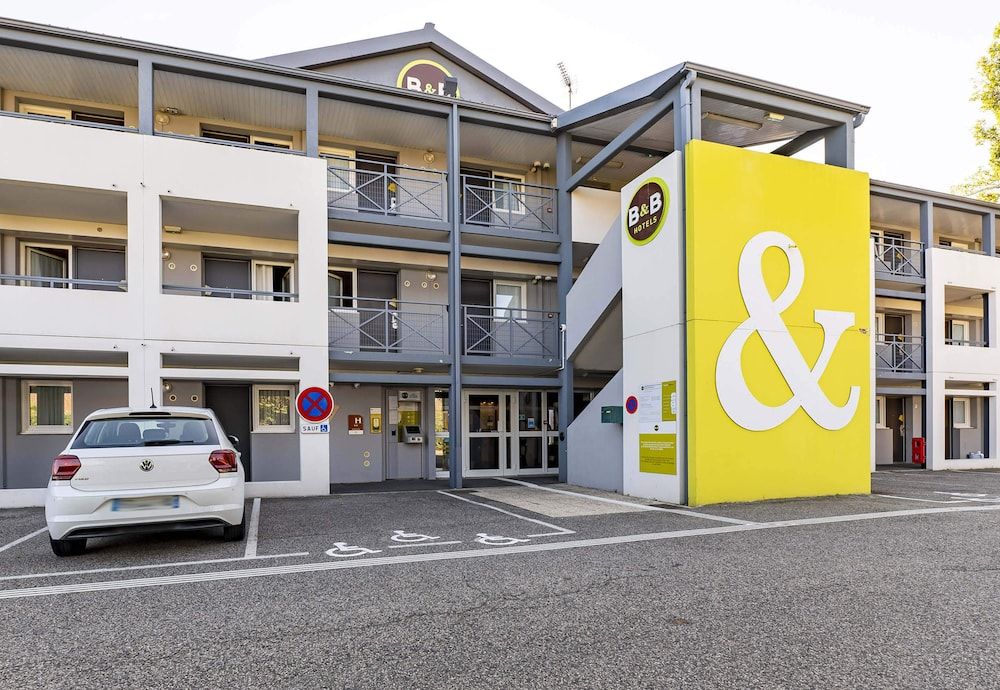 B&B HOTEL Saint-Etienne La Terrasse 2 étoiles à Villars