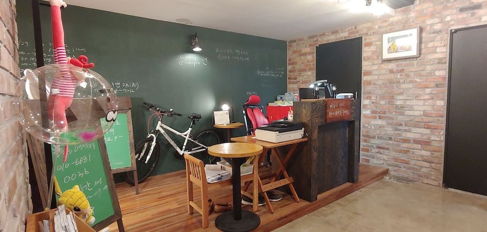 Mokpo White Windmill Guesthouse 2