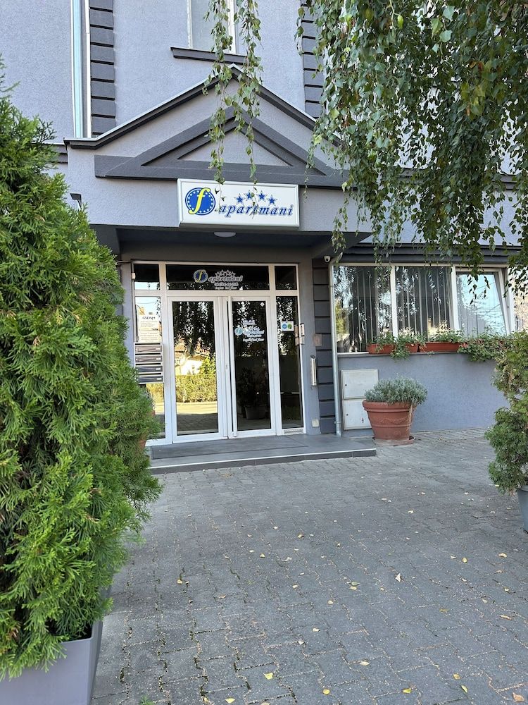 F Apartments 4 estrelas em Kragujevac