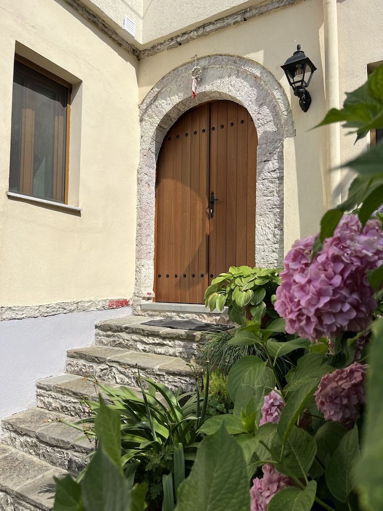 Hotel Palorto 3 estrelas em Gjirokastër