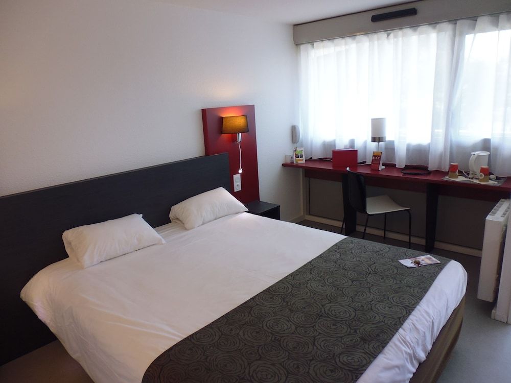 Brit Hotel Mayenne 3 estrelas em Mayenne