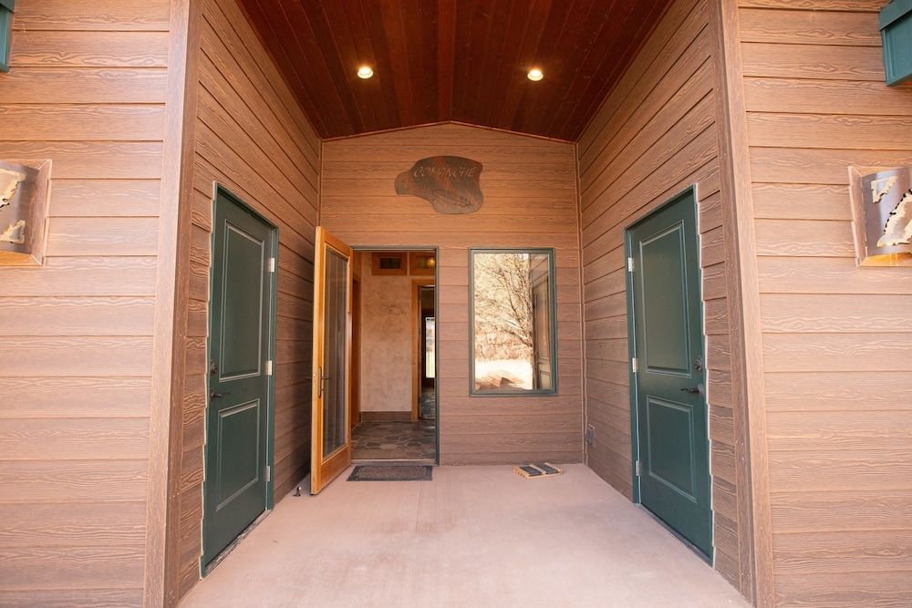 Cougar Ridge Resort, LLC 3