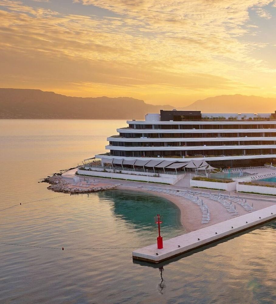 Grand hotel View 4 estrelas em Postira