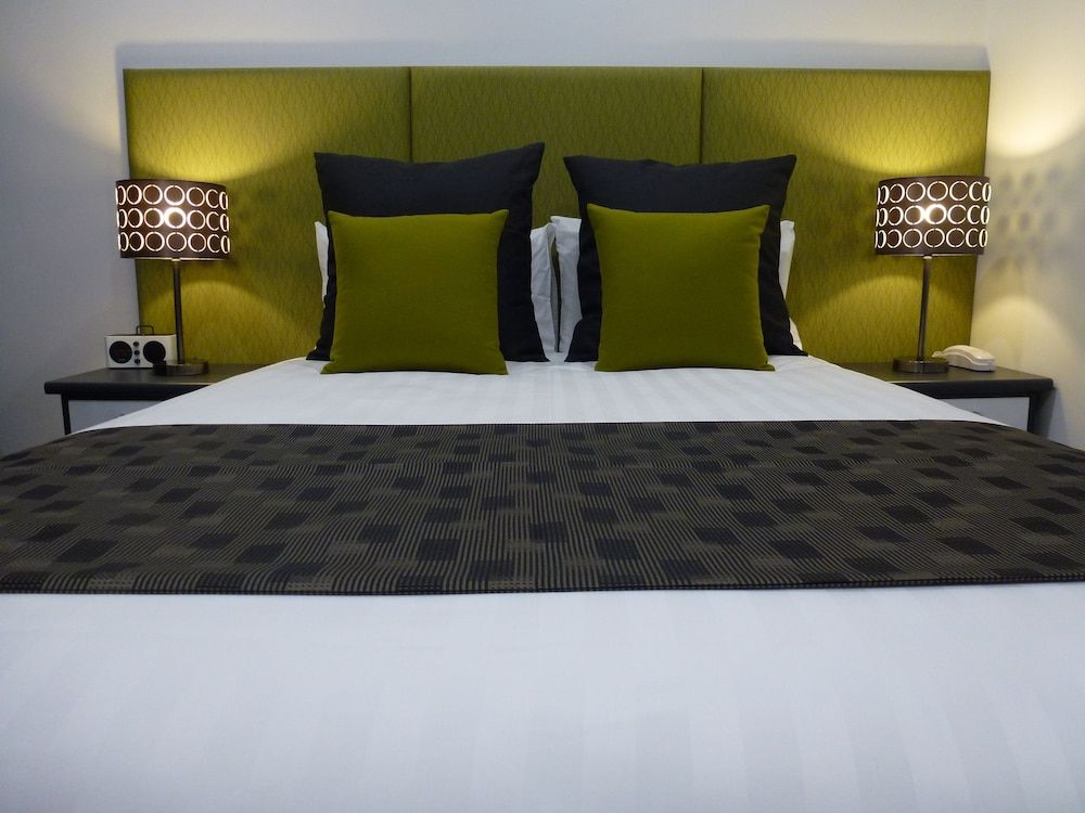 Golden Chain Tower Motor Inn 3