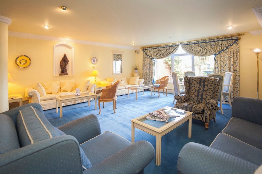 The Walnut Tree Hotel 3