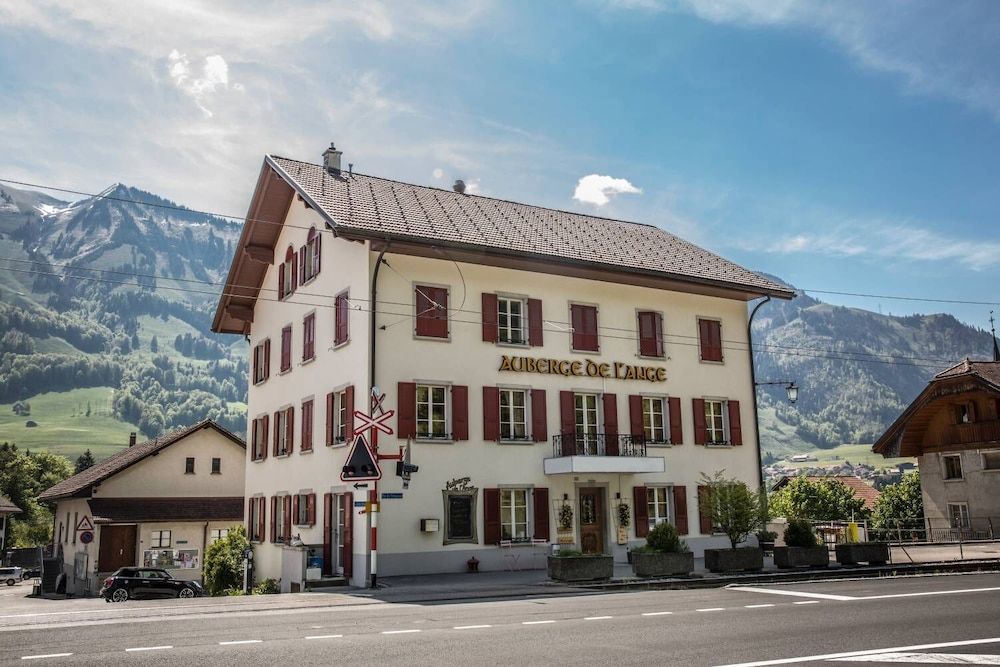 Auberge de l'Ange 2 stelle a Gruyères