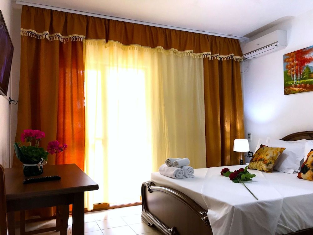 Hotel Mali i Robit 3