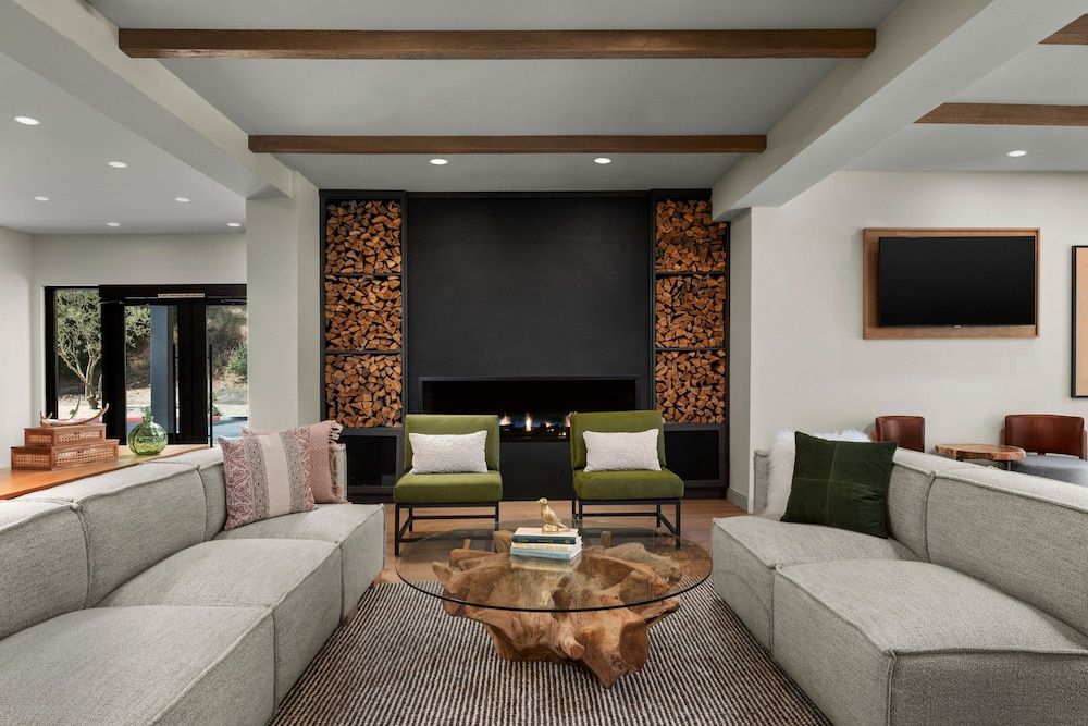 The Inelle, Oakhurst Yosemite 3