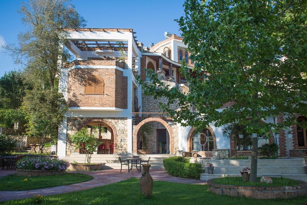 Hotel Livia 3 estrelas em Ksamil