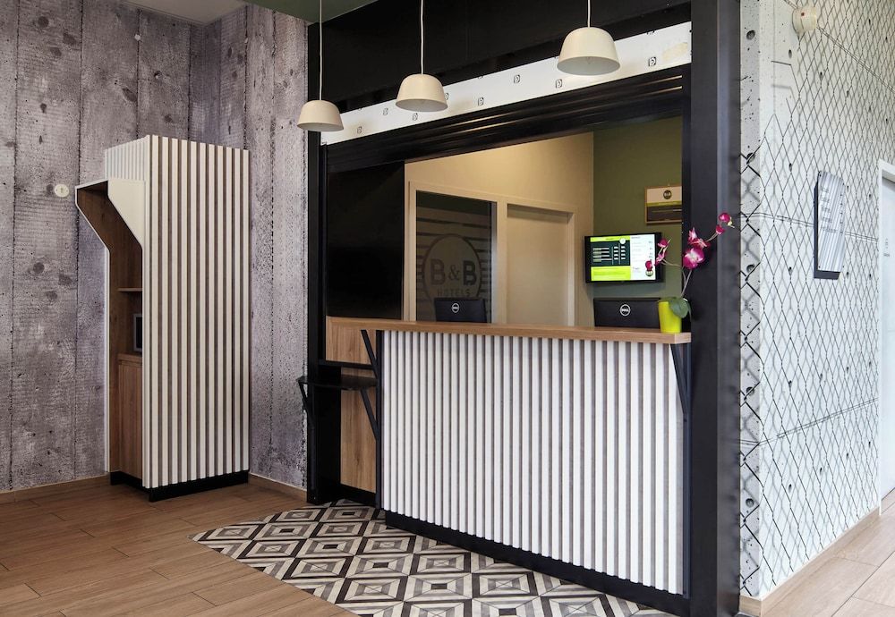 B&B HOTEL CERGY Saint-Christophe 2