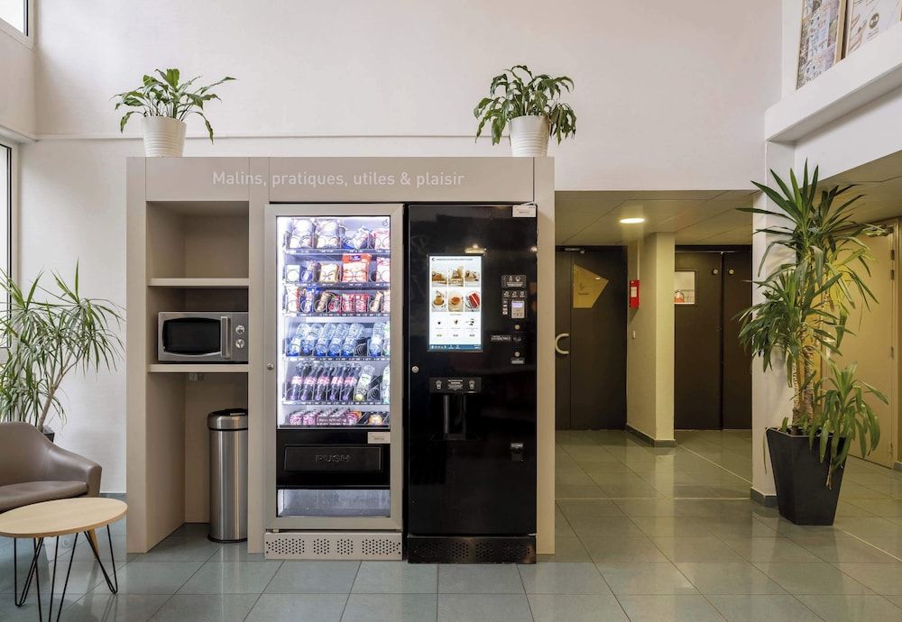 B&B HOTEL Douai Parc des Expos Cuincy 2