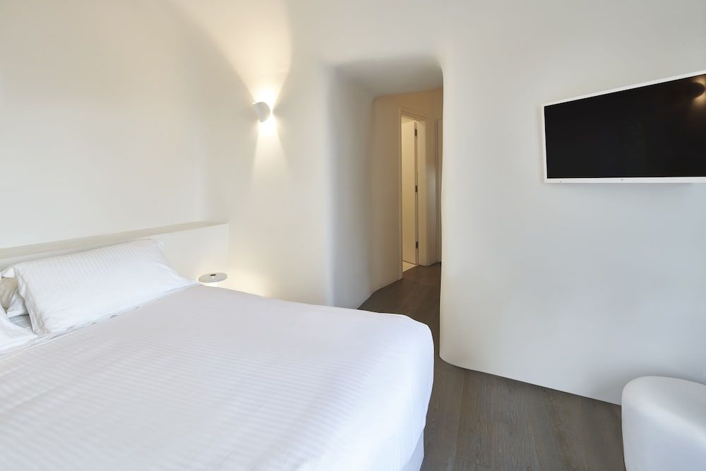 Old Castle Oia - Adults Only 3