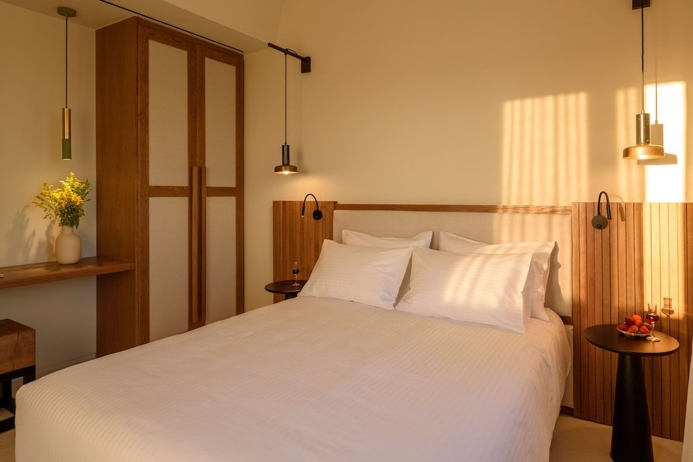 Potnia Theron Suites 3