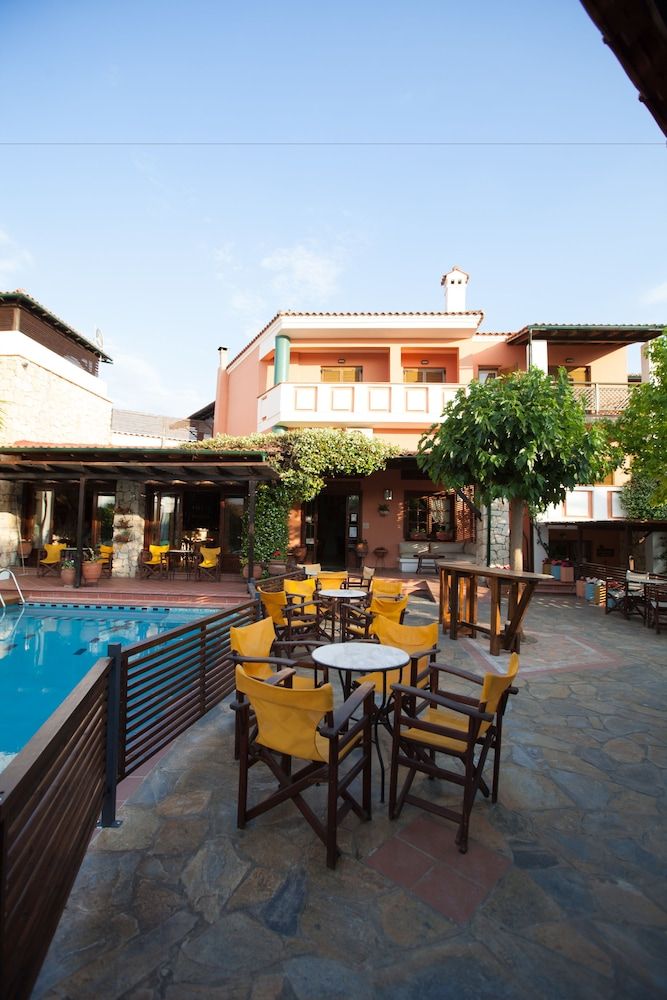 Ammon Garden Hotel 3 estrellas en Pefkohori