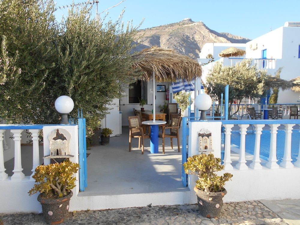 Studios Apartments Kapetanios 3