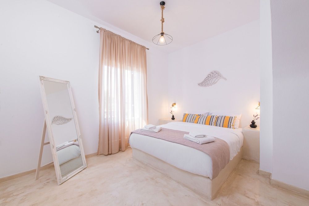 Golden Sunrise Suites 3