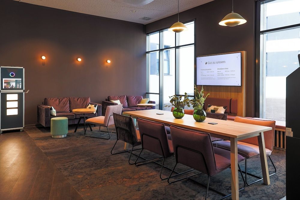 Holiday Inn – the niu, Wave Karlsruhe City Park