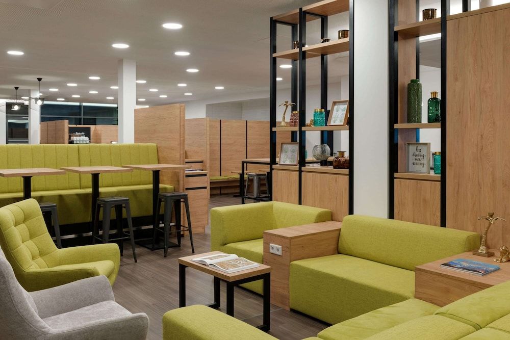 Super 8 by Wyndham Augsburg 3