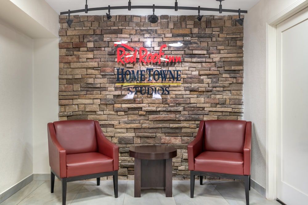 Red Roof Inn Greenville 3